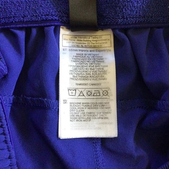 Adidas Athletic Shorts with Pockets - Size Medium - Picture 6 of 8